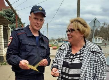 В Апанасенковском округе полицейские провели акцию против мошенничества.