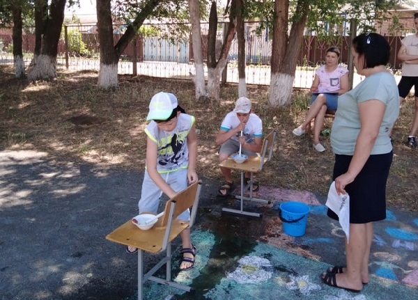 В Апанасенковском округе общественники организовали для детей  «Веселые старты».